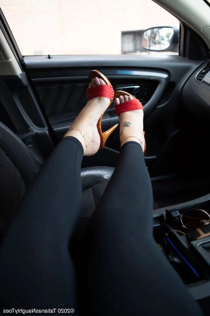 TATIANA - Foot Goddess [ tatianasnaughtytoes ] Onlyfans leaked photo 8218522 on Hotleaks.tv