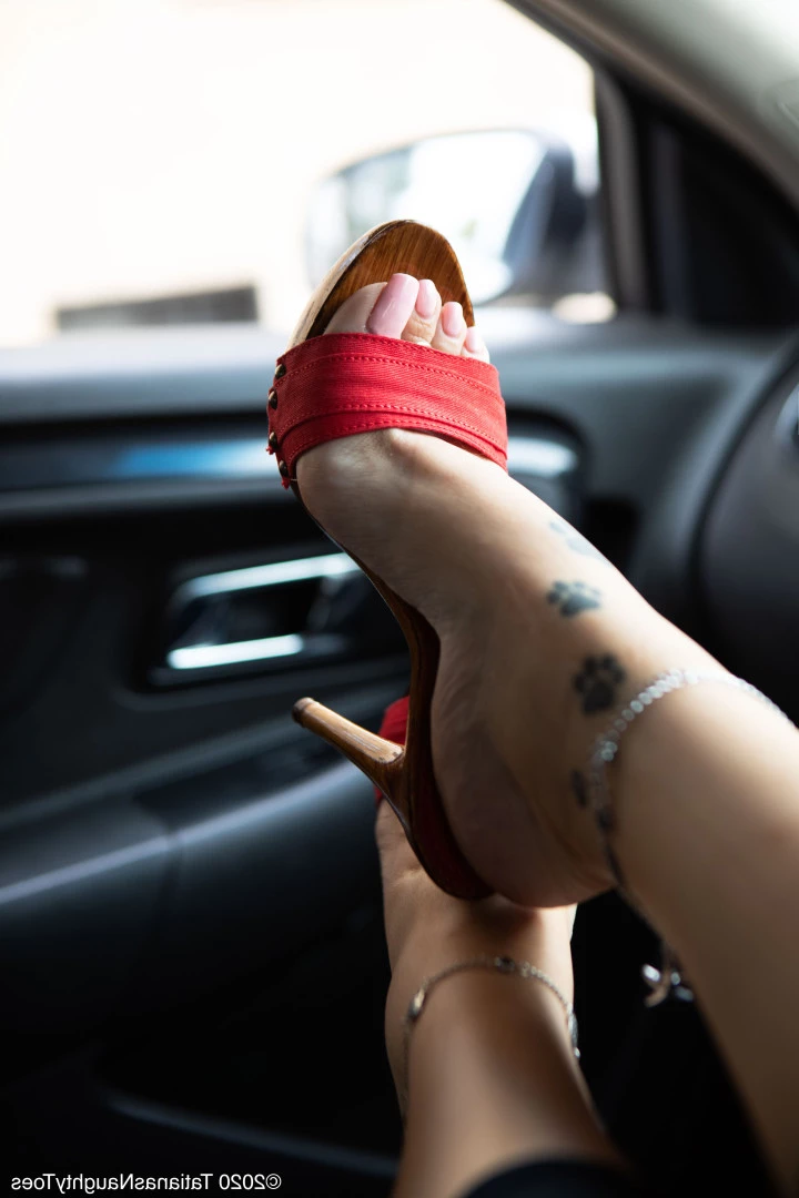 TATIANA - Foot Goddess [ tatianasnaughtytoes ] Onlyfans leaked photo 8223969 on Hotleaks.tv