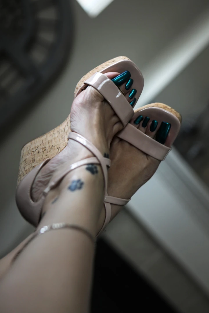TATIANA - Foot Goddess [ tatianasnaughtytoes ] Onlyfans leaked photo 8227200 on Hotleaks.tv