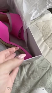 TATIANA - Foot Goddess [ tatianasnaughtytoes ] Onlyfans leaked video 9902441 on Hotleaks.tv