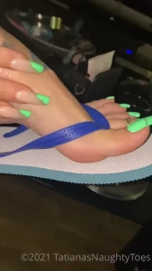 TATIANA - Foot Goddess [ tatianasnaughtytoes ] Onlyfans leaked video 9902553 on Hotleaks.tv