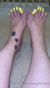 TATIANA - Foot Goddess [ tatianasnaughtytoes ] Onlyfans leaked video 9902580 on Hotleaks.tv