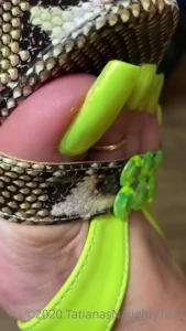 TATIANA - Foot Goddess [ tatianasnaughtytoes ] Onlyfans leaked video 9903275 on Hotleaks.tv