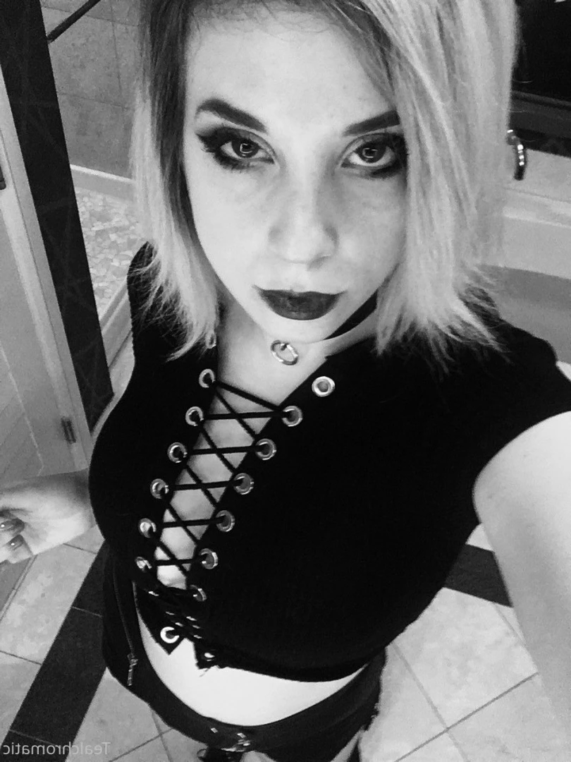 Mistress Tealchromatic [ tealchromatic ] Onlyfans leaked photo 8201395 on Hotleaks.tv