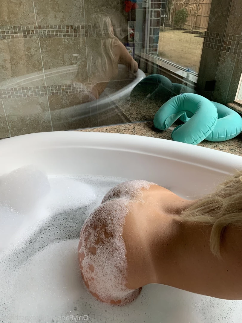Texas Thighs [ texasthighs ] Onlyfans leaked photo 8073384 on Hotleaks.tv