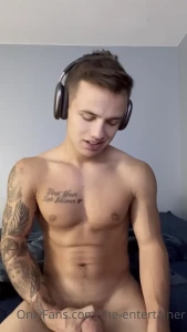 Tj [ the-entertainer ] Onlyfans leaked video 9889766 on Hotleaks.tv
