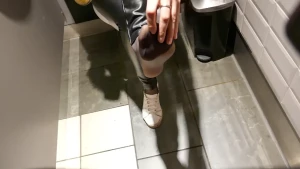 9889187