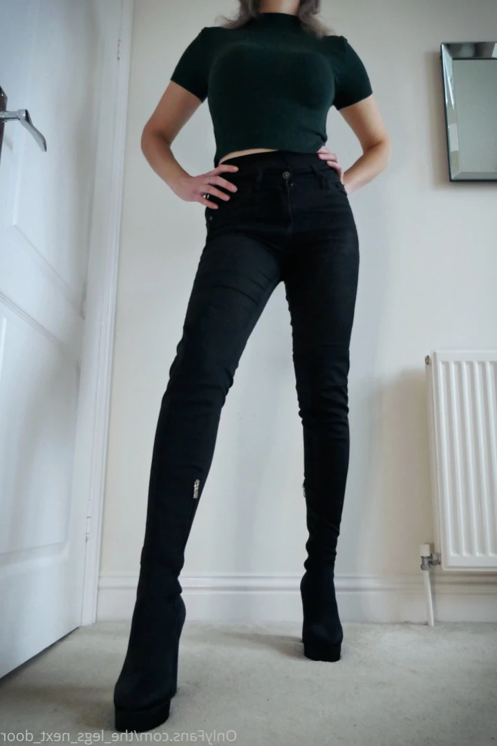 annabel_xo_ [ the_legs_next_door ] Onlyfans leaked photo 10938600 on Hotleaks.tv