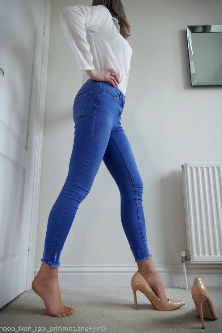 annabel_xo_ [ the_legs_next_door ] Onlyfans leaked photo 11471526 on Hotleaks.tv