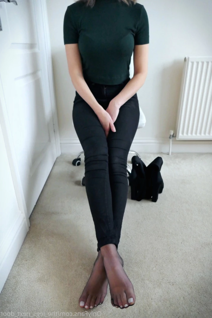 annabel_xo_ [ the_legs_next_door ] Onlyfans leaked photo 11476963 on Hotleaks.tv