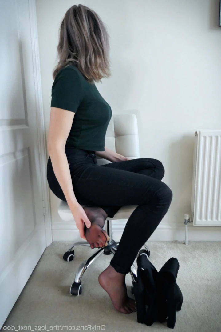 annabel_xo_ [ the_legs_next_door ] Onlyfans leaked photo 11477982 on Hotleaks.tv