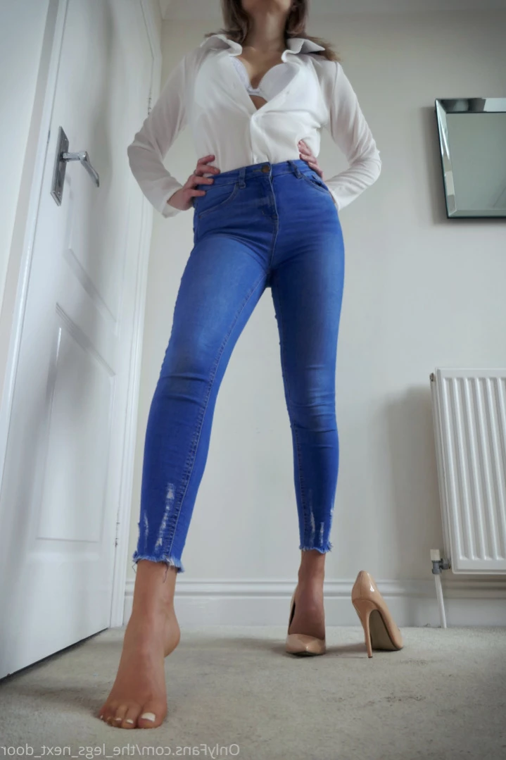 annabel_xo_ [ the_legs_next_door ] Onlyfans leaked photo 12734573 on Hotleaks.tv
