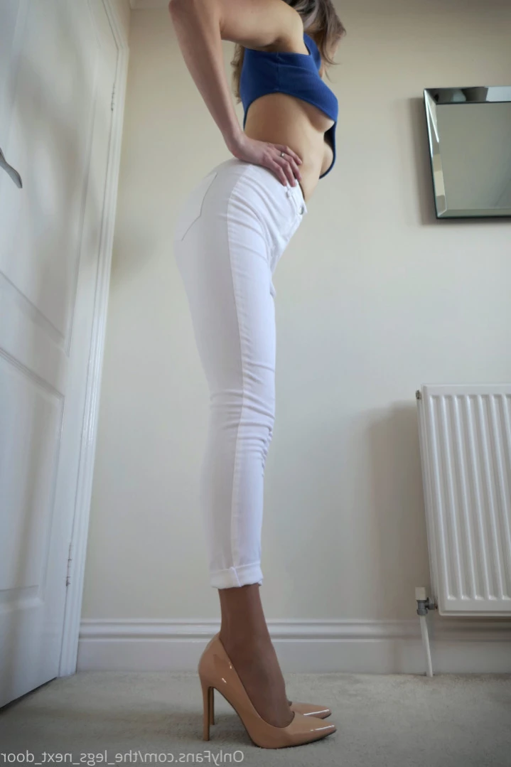 annabel_xo_ [ the_legs_next_door ] Onlyfans leaked photo 12912478 on Hotleaks.tv
