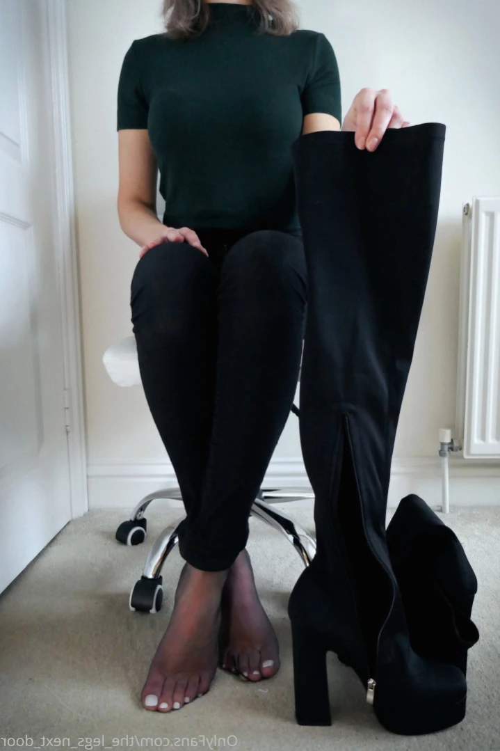 annabel_xo_ [ the_legs_next_door ] Onlyfans leaked photo 13118370 on Hotleaks.tv