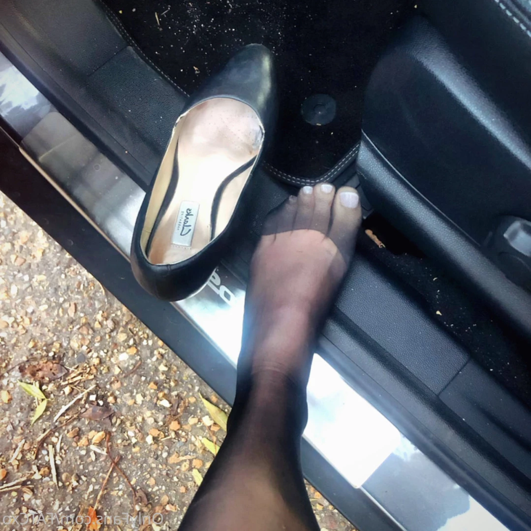 annabel_xo_ [ the_legs_next_door ] Onlyfans leaked photo 13360154 on Hotleaks.tv
