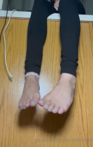 9885705