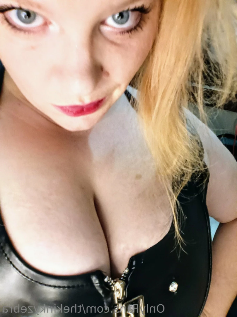 thekinkyzebra Onlyfans leaked photo 15973358 on Hotleaks.tv