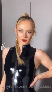 The Latex Goddess [ thelatexgoddess ] Onlyfans leaked video 9880934 on Hotleaks.tv