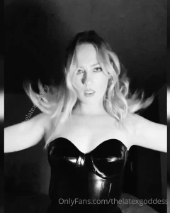 The Latex Goddess [ thelatexgoddess ] Onlyfans leaked video 9881039 on Hotleaks.tv