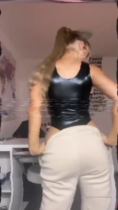 The Latex Goddess [ thelatexgoddess ] Onlyfans leaked video 9881065 on Hotleaks.tv