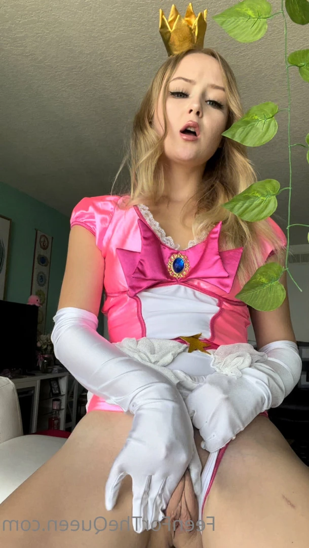 Natalia Queen ♚ TOP 0.1% [ thenataliaqueen ] Onlyfans leaked photo 8137536 on Hotleaks.tv