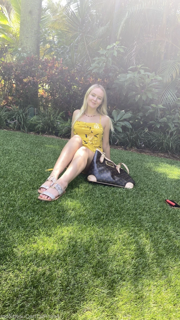 Natalia Queen ♚ TOP 0.1% [ thenataliaqueen ] Onlyfans leaked photo 8141156 on Hotleaks.tv