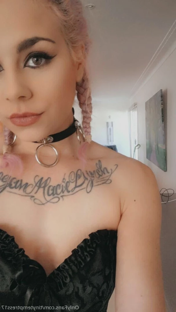 tinytemptress17 Onlyfans leaked photo 12992389 on Hotleaks.tv