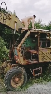 9856148