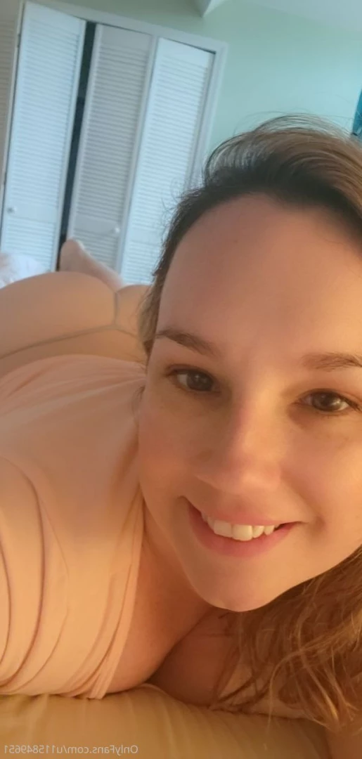 Hang with Beth [ u115849651 ] Onlyfans leaked photo 9695689 on Hotleaks.tv