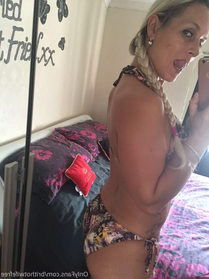 ♠️Cuckold + Hotwife♠️ [ ukhotwifecouple ] Onlyfans leaked photo 10378927 on Hotleaks.tv