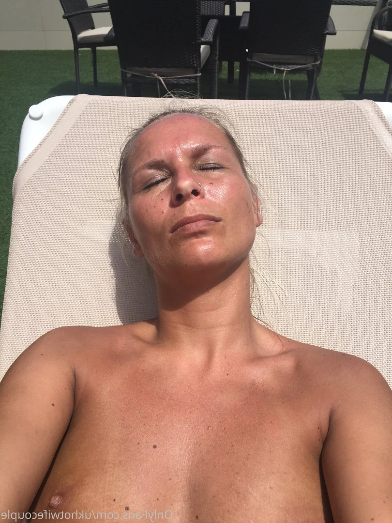 ♠️Cuckold + Hotwife♠️ [ ukhotwifecouple ] Onlyfans leaked photo 10398672 on Hotleaks.tv
