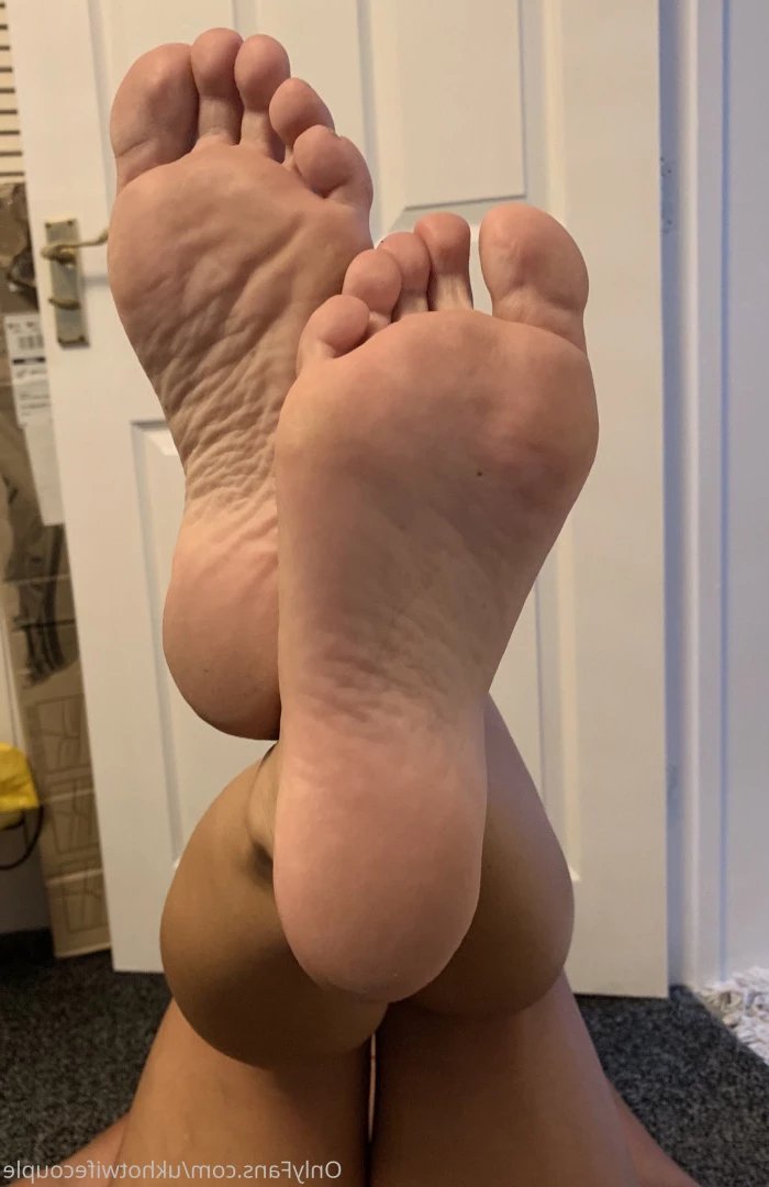 ♠️Cuckold + Hotwife♠️ [ ukhotwifecouple ] Onlyfans leaked photo 10406514 on Hotleaks.tv