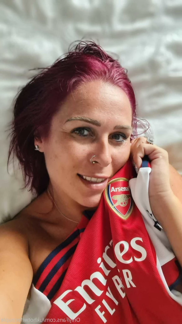 ♠️Cuckold + Hotwife♠️ [ ukhotwifecouple ] Onlyfans leaked photo 13309997 on Hotleaks.tv
