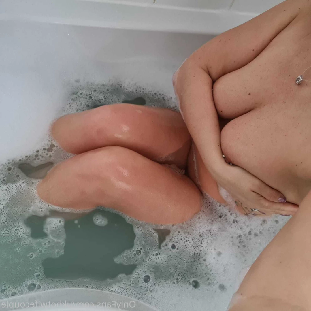 ♠️Cuckold + Hotwife♠️ [ ukhotwifecouple ] Onlyfans leaked photo 15994167 on Hotleaks.tv