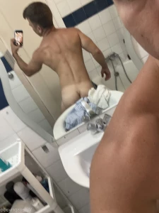 10104246