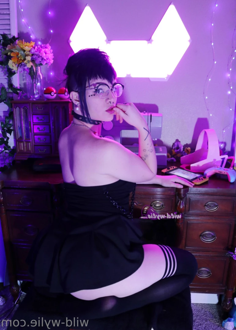 wildwylieafterhours Onlyfans leaked photo 15108145 on Hotleaks.tv