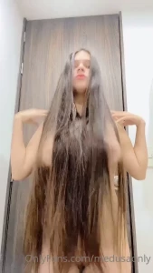 1644608