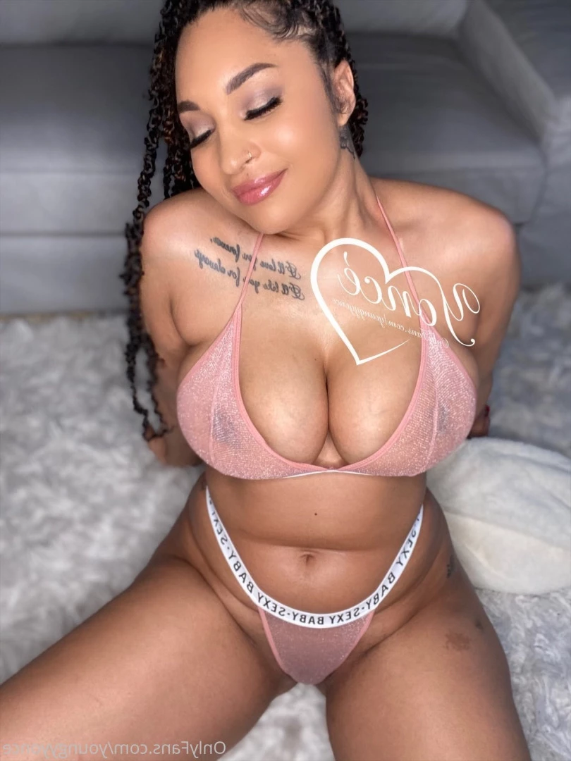 Yoncé [ youngyyonce ] Onlyfans leaked photo 8025499 on Hotleaks.tv