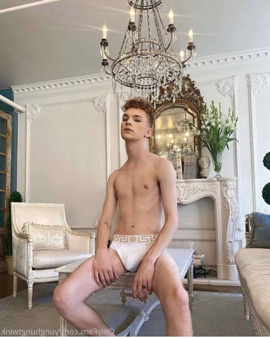 Yung [ yunghungtwink ] Onlyfans leaked photo 11703737 on Hotleaks.tv