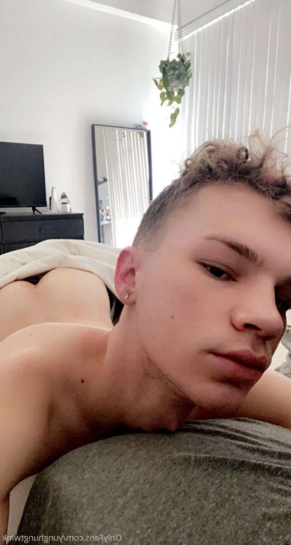 Yung [ yunghungtwink ] Onlyfans leaked photo 14037717 on Hotleaks.tv