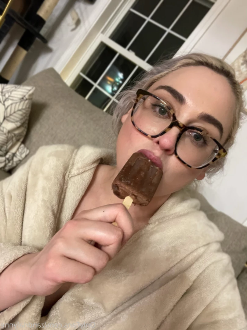 ★ 𝚉𝚊𝚗𝚍𝚛𝚒𝚊 𝙻𝚢𝚗𝚗𝚎 ★ ℂ𝕦𝕞 ℚ𝕦𝕖𝕖𝕟 [ zandrialynne ] Onlyfans leaked photo 16086948 on Hotleaks.tv