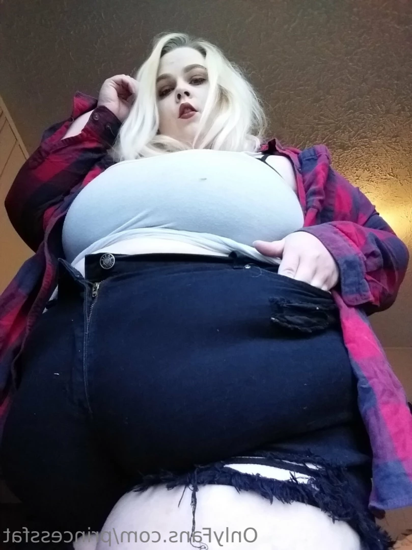 FatStonerChick(FREE) [ fatstonerchick.free ] Onlyfans leaked photo 14116599 on Hotleaks.tv