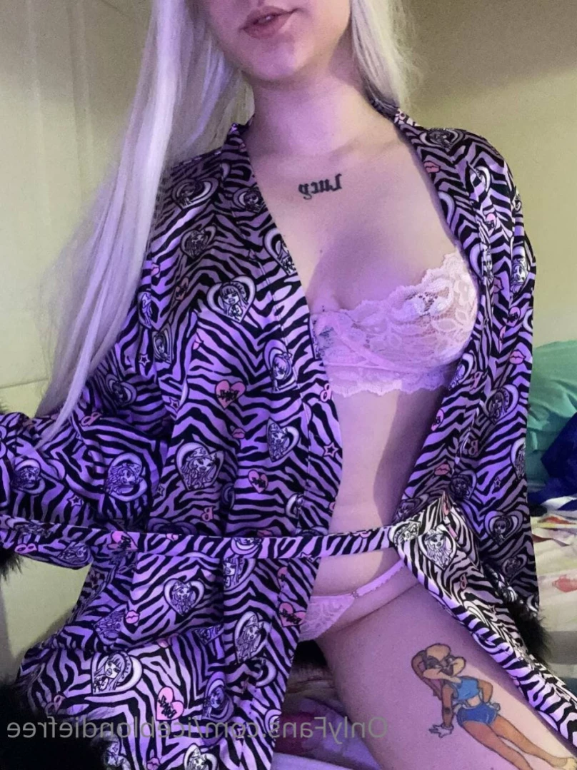 🦊𝐃𝐢𝐫𝐭𝐲 𝐂𝐨𝐬𝐩𝐥𝐚𝐲𝐞𝐫 𝐅𝐨𝐱𝐲💋 [ foxyuzumakivip ] Onlyfans leaked photo 15850952 on Hotleaks.tv