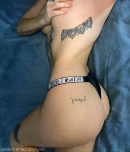 783700