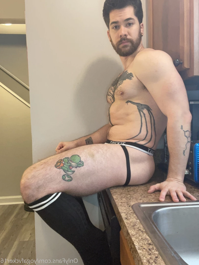 Col [ yogafvcker16 ] Onlyfans leaked photo 8013256 on Hotleaks.tv