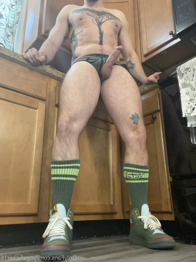 Col [ yogafvcker16 ] Onlyfans leaked photo 8013322 on Hotleaks.tv