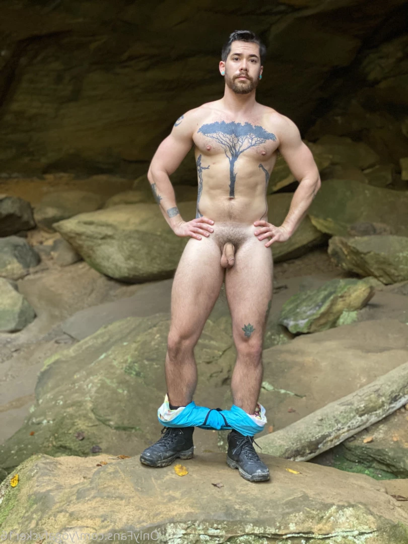 Col [ yogafvcker16 ] Onlyfans leaked photo 8013377 on Hotleaks.tv