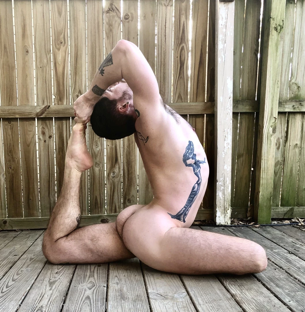 Col [ yogafvcker16 ] Onlyfans leaked photo 8014072 on Hotleaks.tv