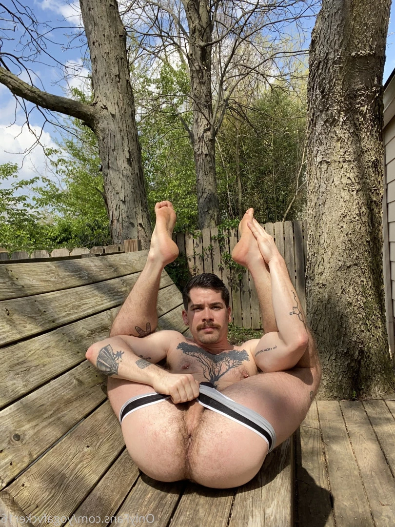 Col [ yogafvcker16 ] Onlyfans leaked photo 8014865 on Hotleaks.tv