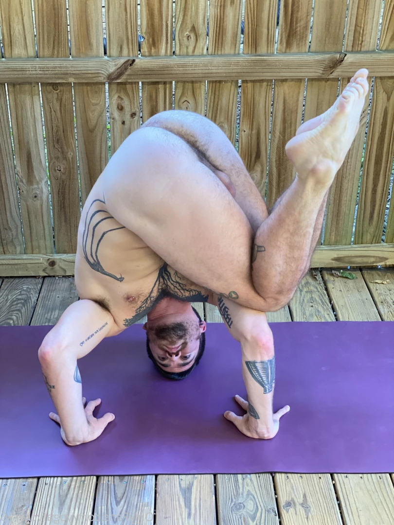 Col [ yogafvcker16 ] Onlyfans leaked photo 8015850 on Hotleaks.tv